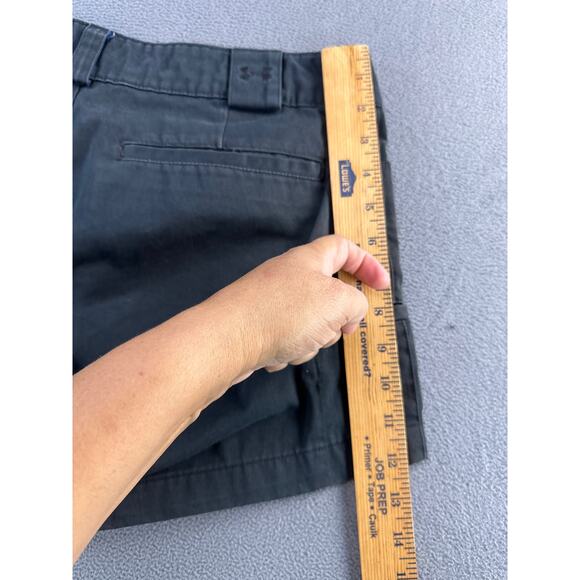 Under Armour black chino shorts size6 - Picture 4 of 7